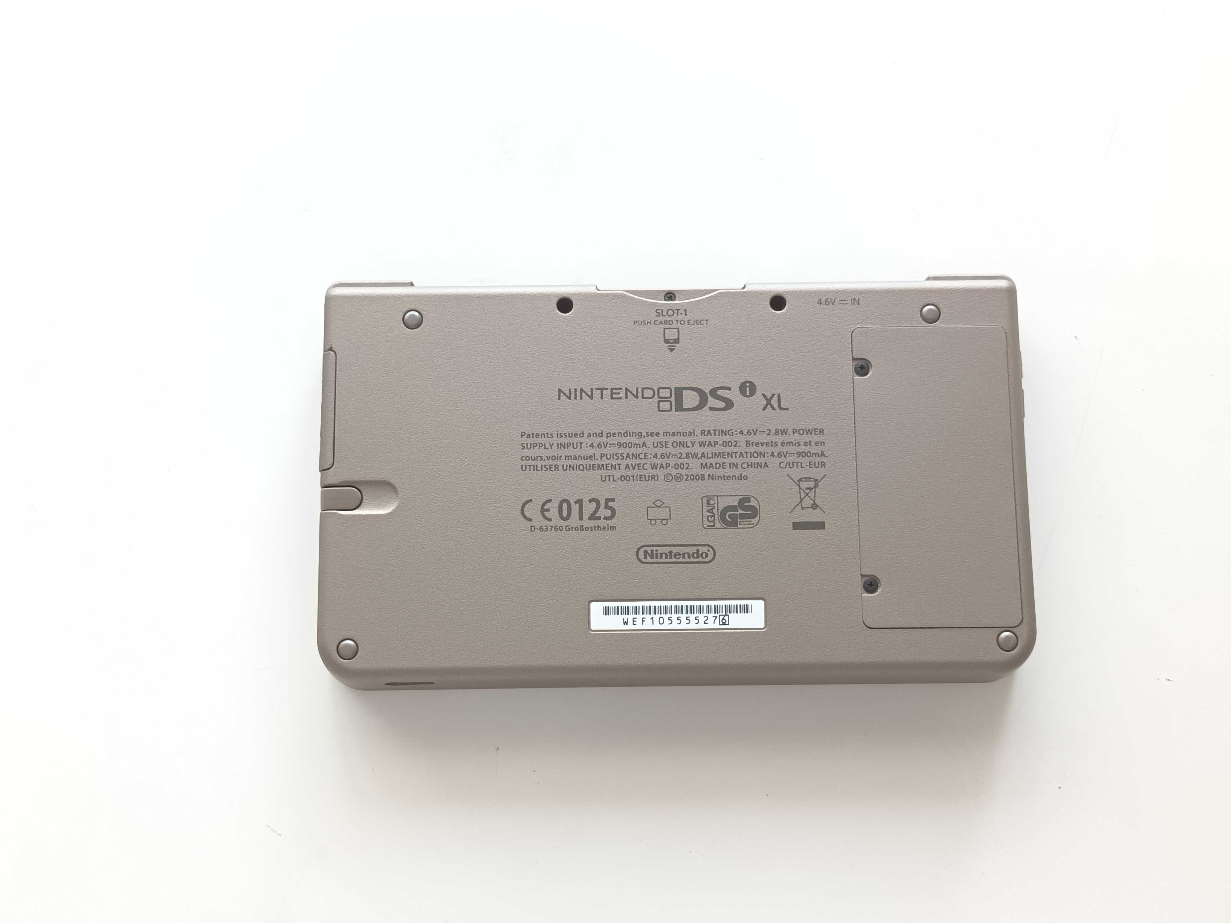 Продавам Nintendo DSi XL с качени много игри