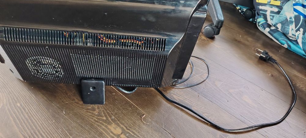 Моноблок, рабочий срочно продам [Г. Усть-Каменогорск]