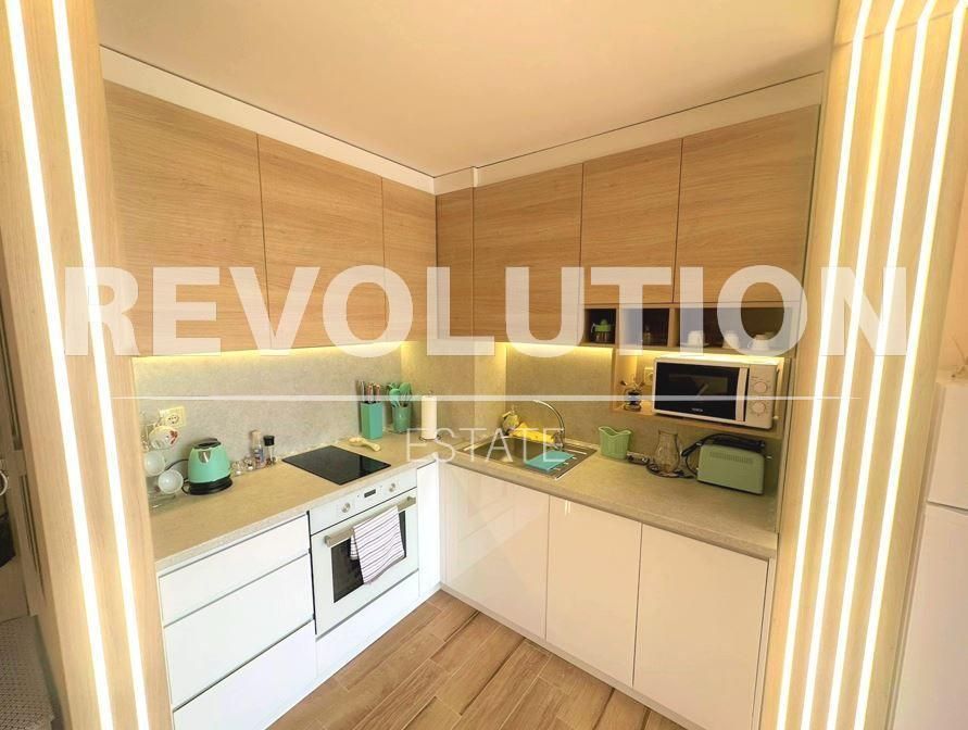 Двустаен апартамент в района на Св.Св. Константин и Елена!