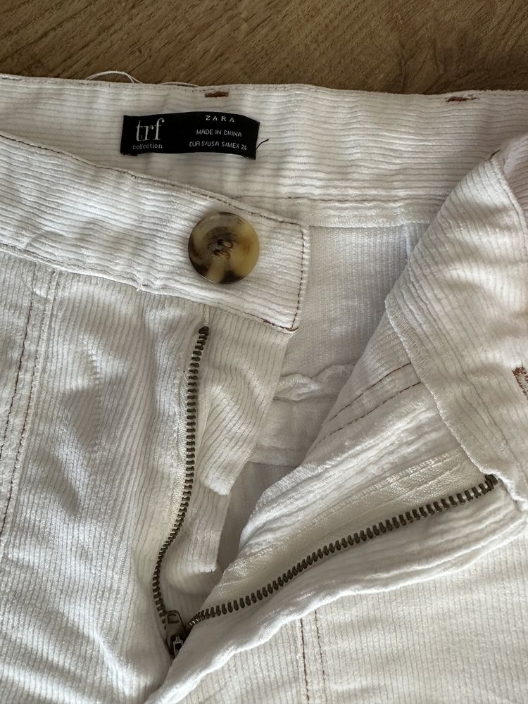 Pantaloni albi Zara Trafaluc marimea S