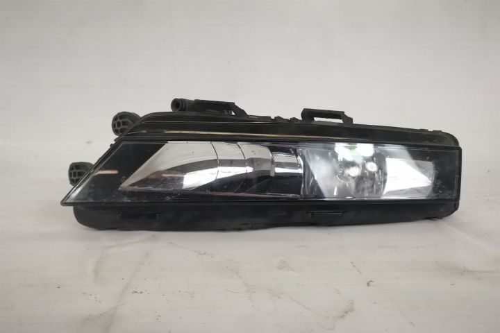 Proiector dreapta Halogen Original In Stare Buna Skoda  Octavia  3 [fa