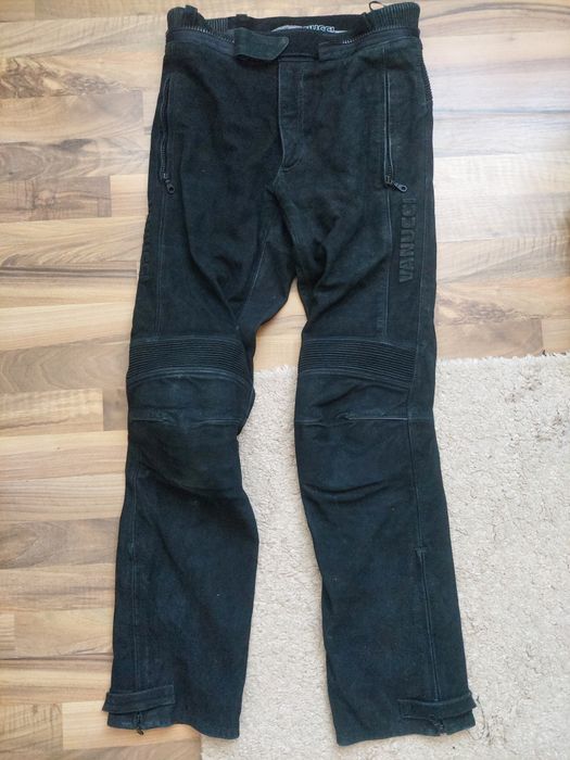 Pantaloni moto Vanucci,piele intoarsa ,stare buna