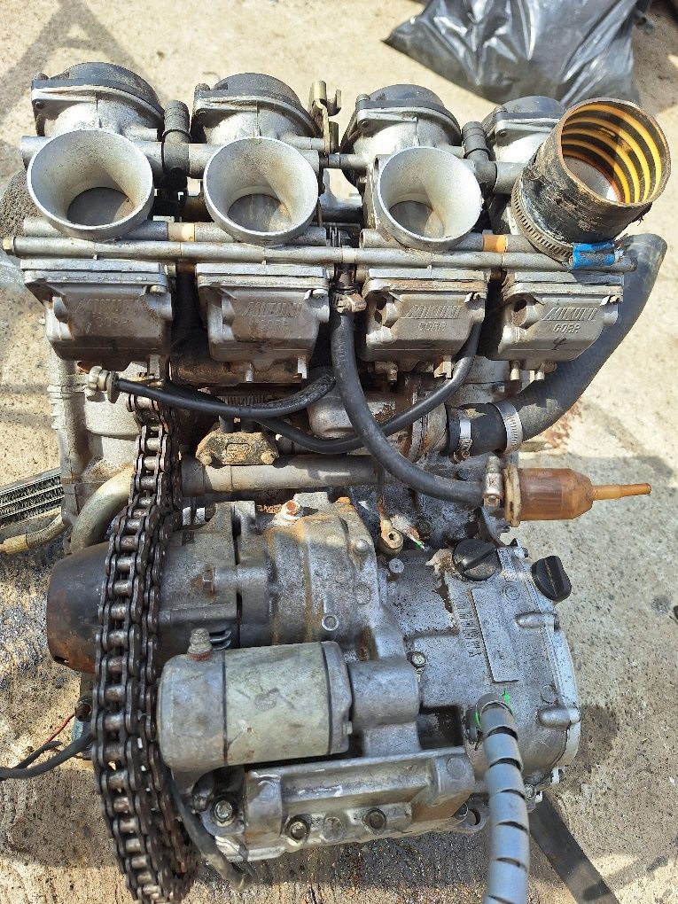 vând motor yamaha r thunderace