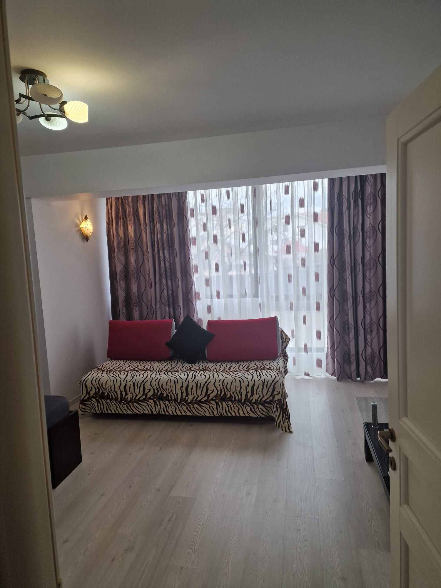 Inchiriez apartament langa Mall Bacau