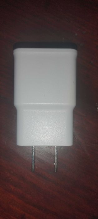 Зарядно Самсунг/ Samsung  американски стандарт.
