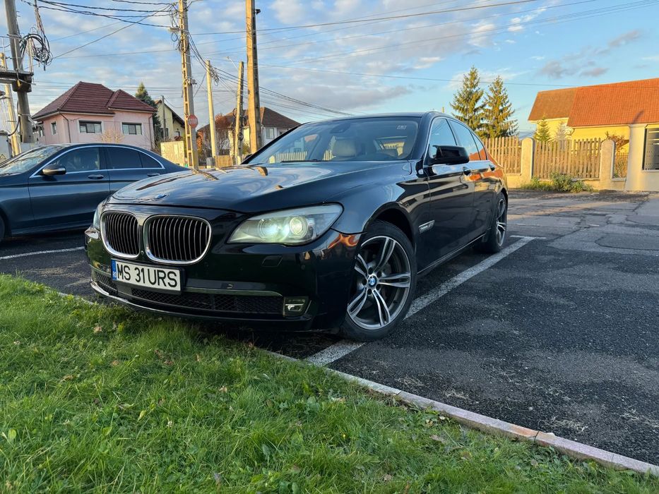 BMW Seria 7 BMW Seria 7 F01 740D xDrive • Dotari Full • 5 butoane