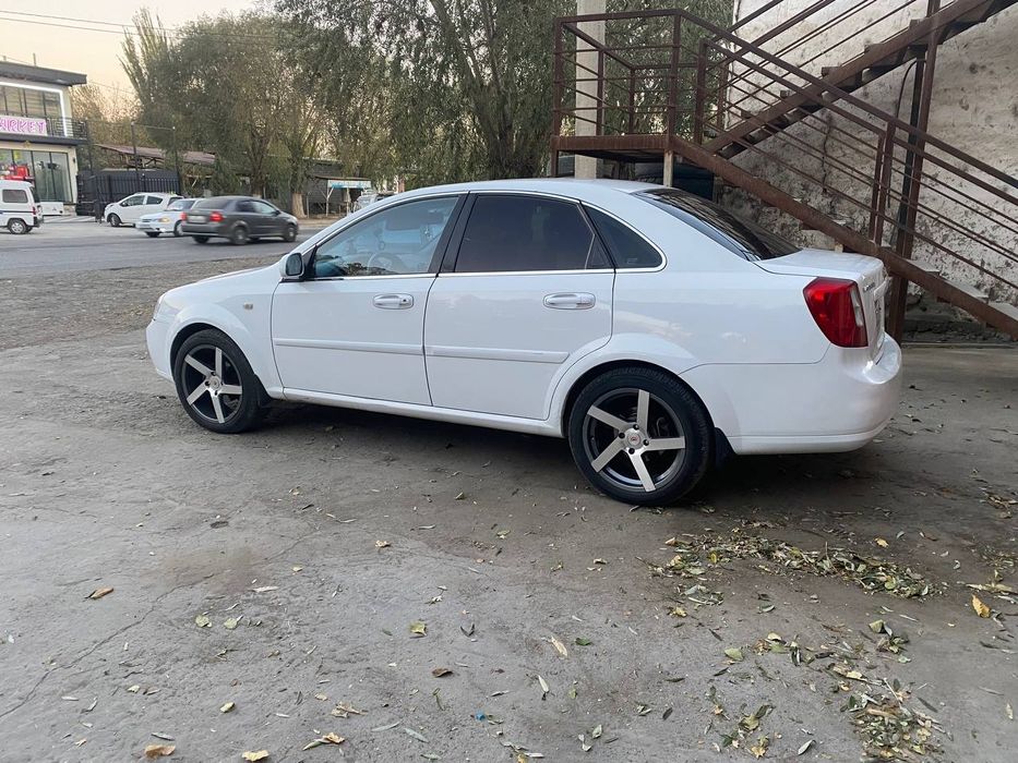 Moshina  polni   shumka qlingan