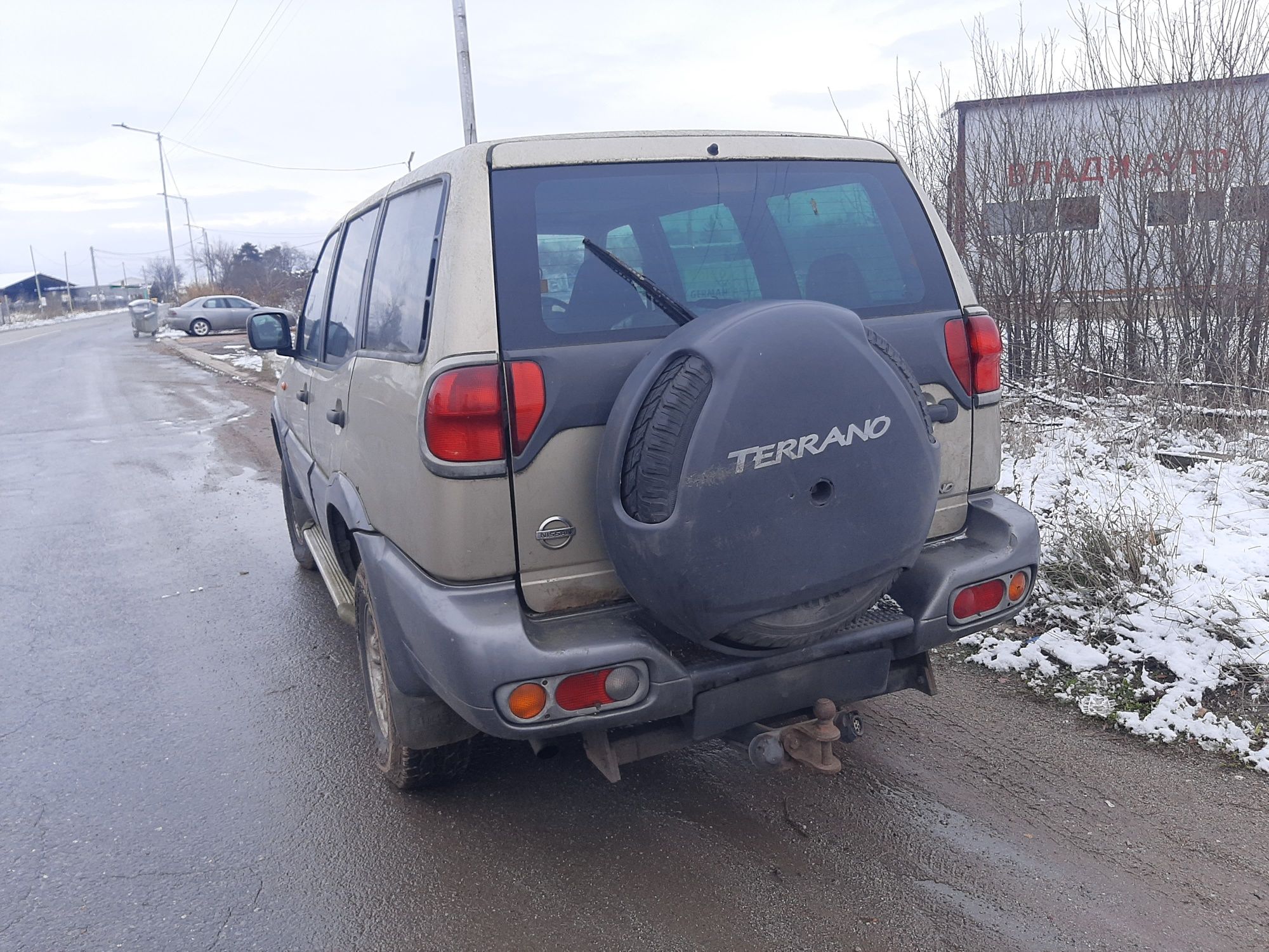 За части Nissan Terrano 3000 кубика TDI автоматик 2004 година