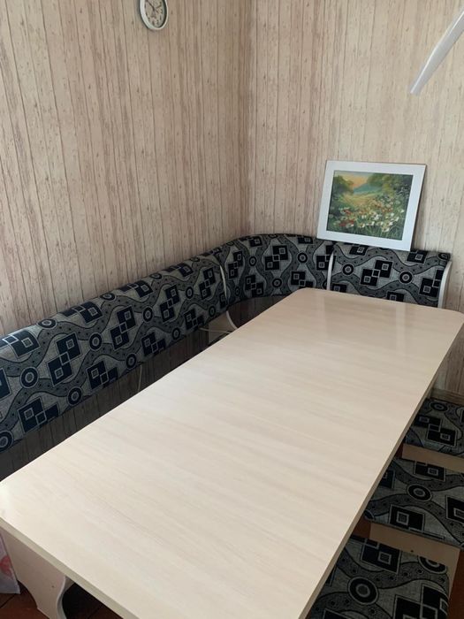 Уголок кухонный продам