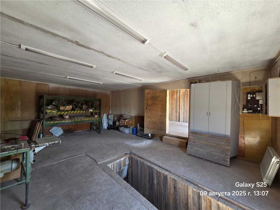 гараж 60 м² в 6 микрорайоне, состоящий из двух объединённых