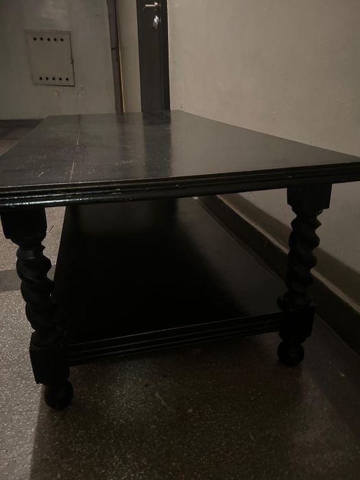 Холна Маса от масивно дърво в черно