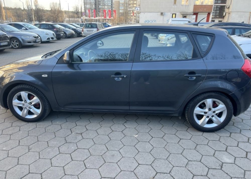 Kia Ceed 1.6 CDI – 2008 г.