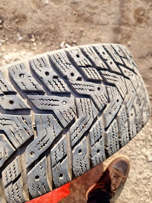 Комплект зимних шин Hankook 185/65/R15