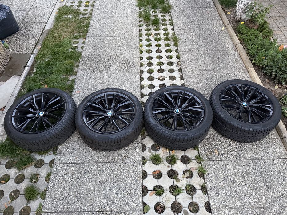 Jante si anvelope iarna R18 BMW M Performance originale roti complete
