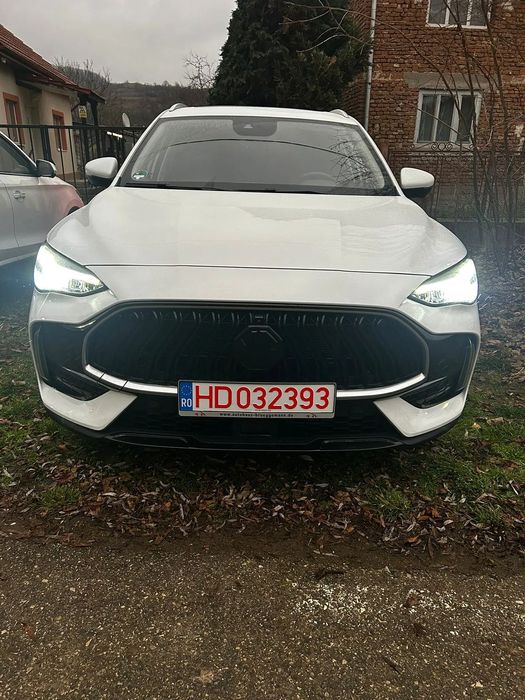 MG HS Primul proprietar. Cumparara personal pe numele meu din reprezentanta