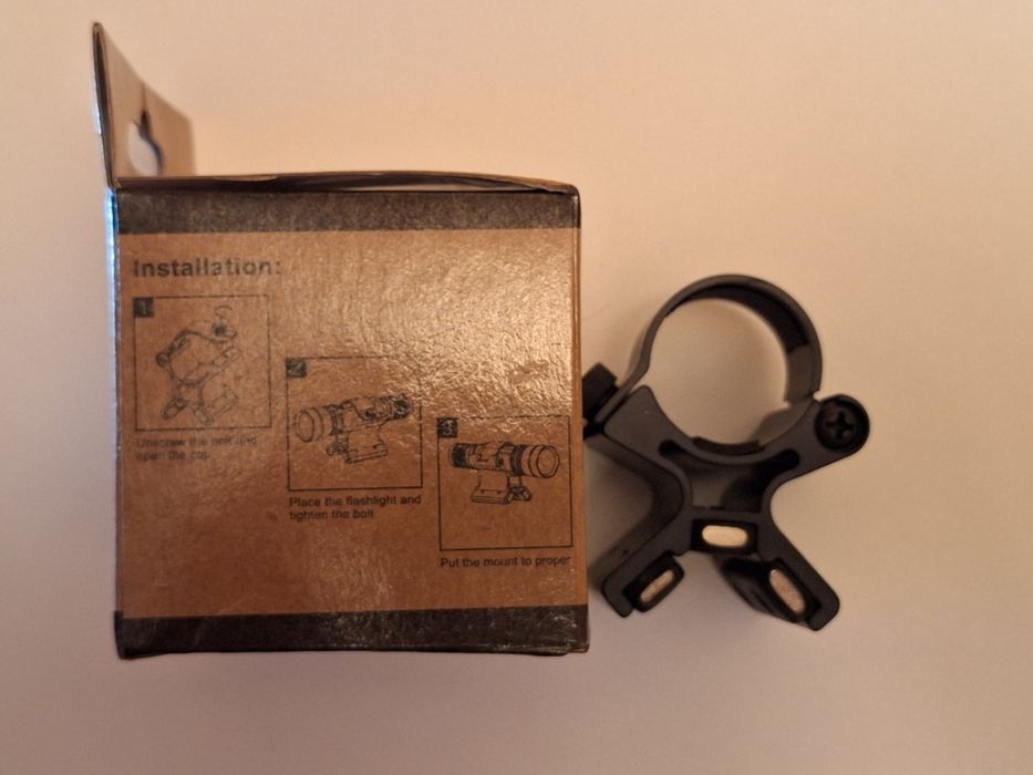 Магнитна стойка за фенер на оръжие ( с 3 магнита) Диаметър 30мм.