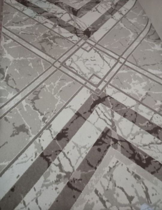 Ковер отличном состаяние р 3*2,5 средни толшина