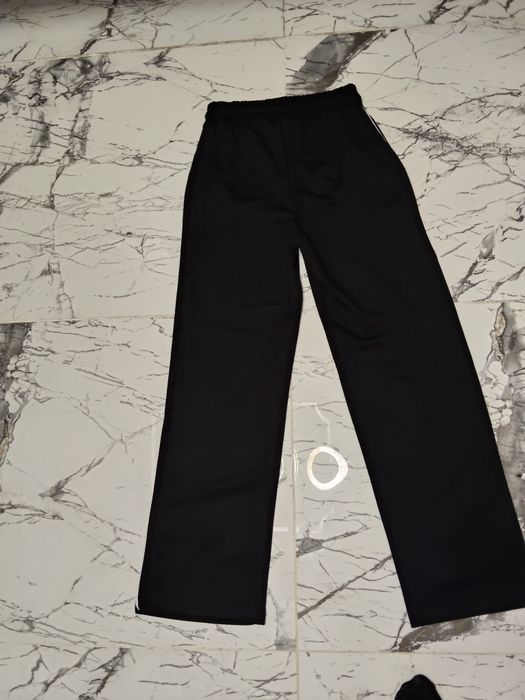 Pantaloni de damă Oysho