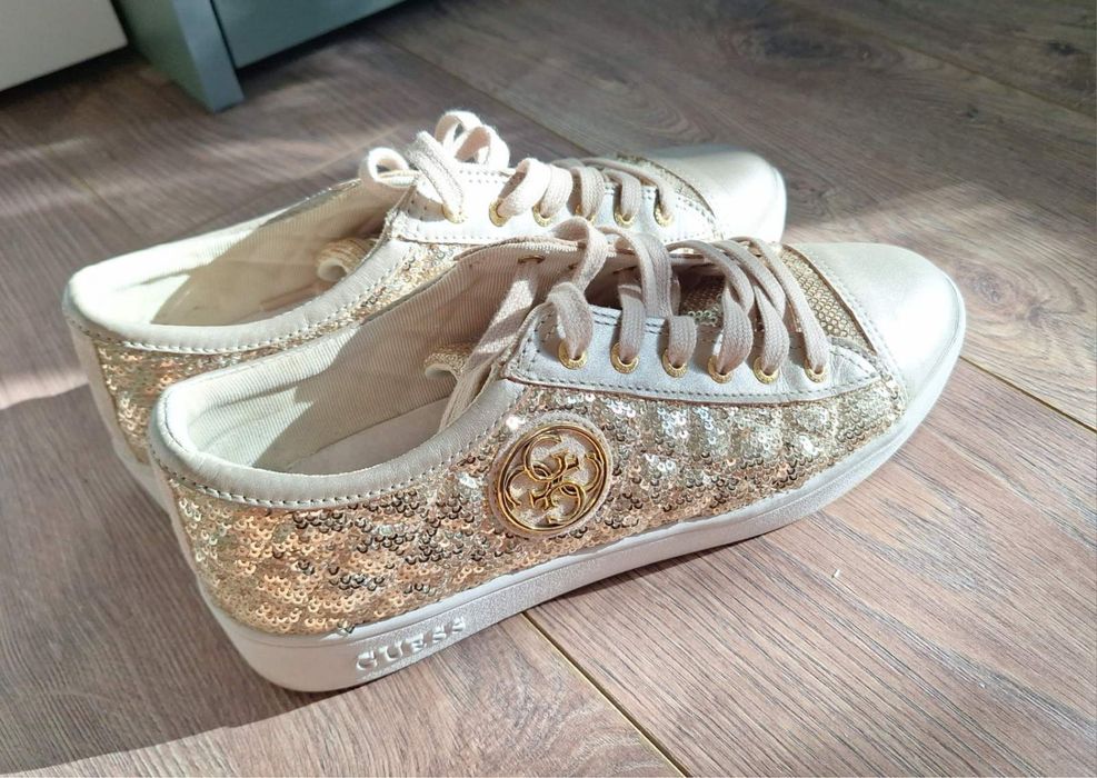 Дамски обувки Guess