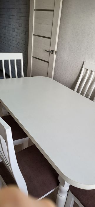 Продам кухонный стол, без стульев