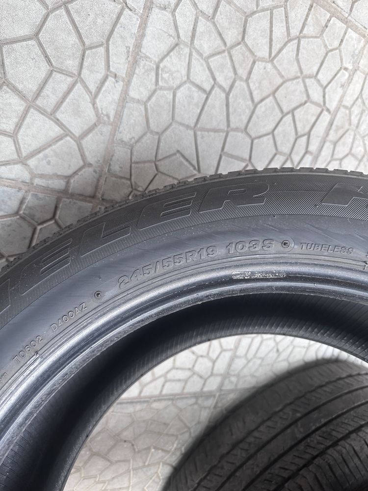 Продам комплект летней резины Bridgestone 245/55/19