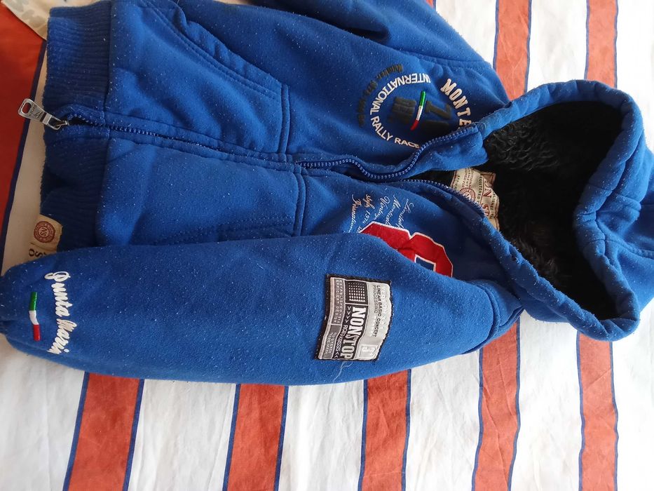 Суитшърт 116 см. и раница за 15 лв.