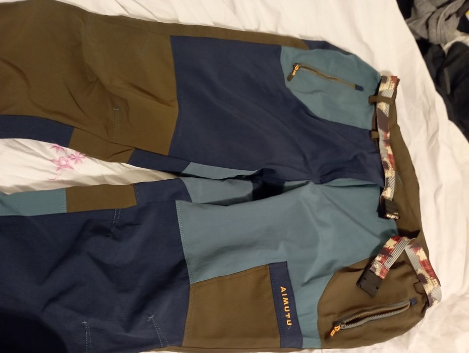 Pantaloni sport primăvară munte