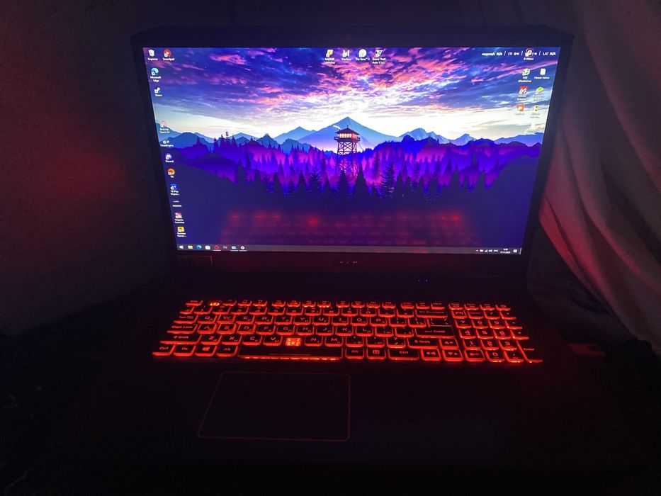 Ноутбук игровойй