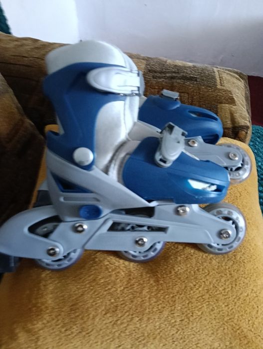 Vând set role copii