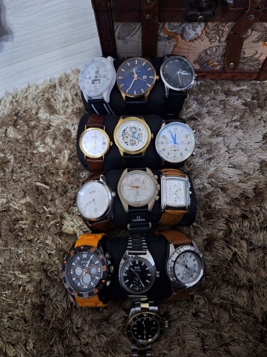 Vand sau schimb lot de ceasuri