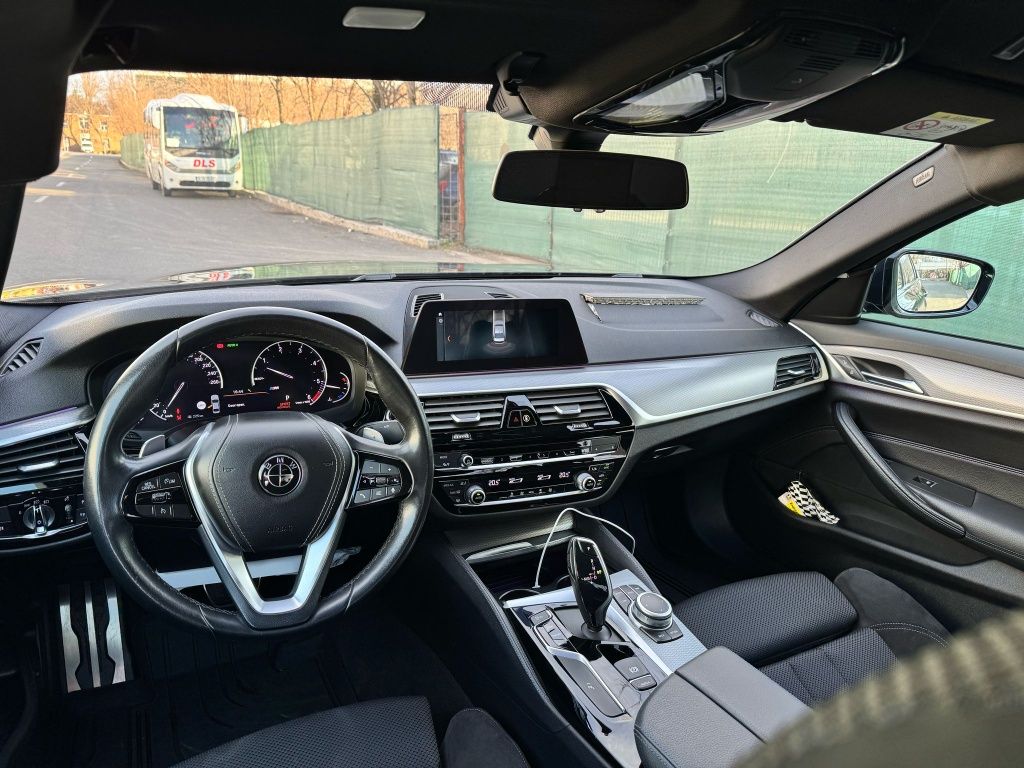 Usor Avariat 530XD 48.000km reali