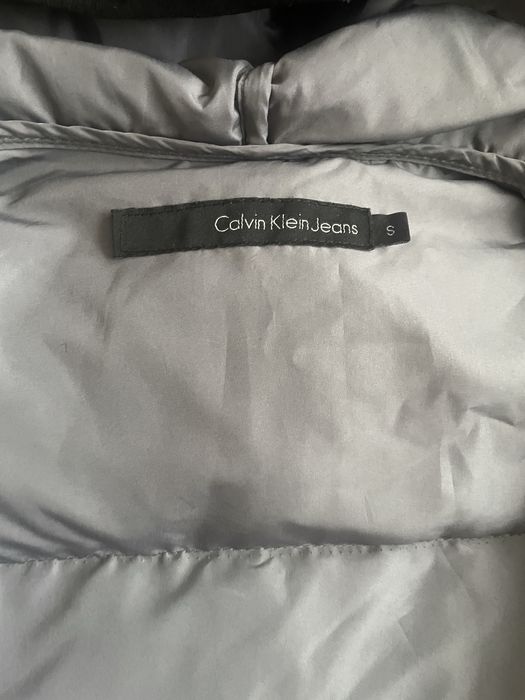 Яке Calvin Klein S размер