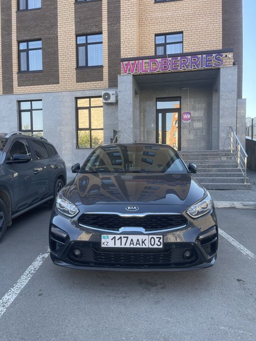 Kia Cerato Первый хозяйн. 1,6 Автомат. Самая полная комплектация.