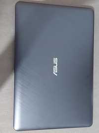 Vând laptop Asus SonicMaster