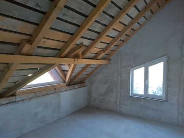 CASA DE VANZARE LA GRI, P+M (2011) cu TEREN 1500mp