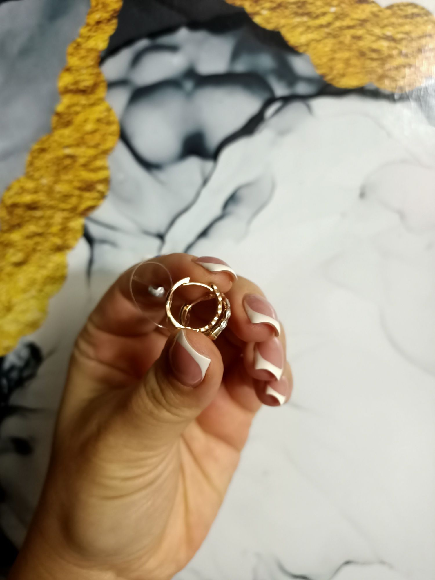Новые золотые серьги круглые кольца женские