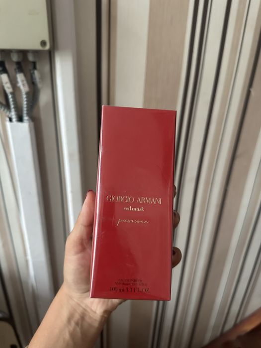 Giorgio armani red musk passione