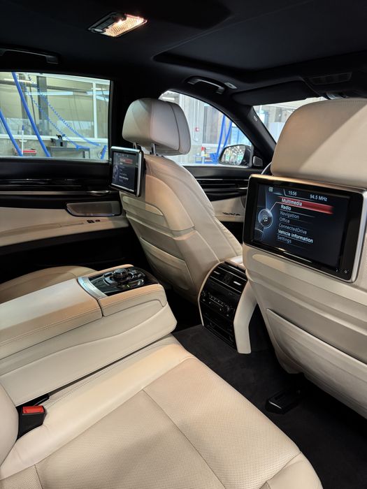 BMW 750 XD M Diesel 381 CP