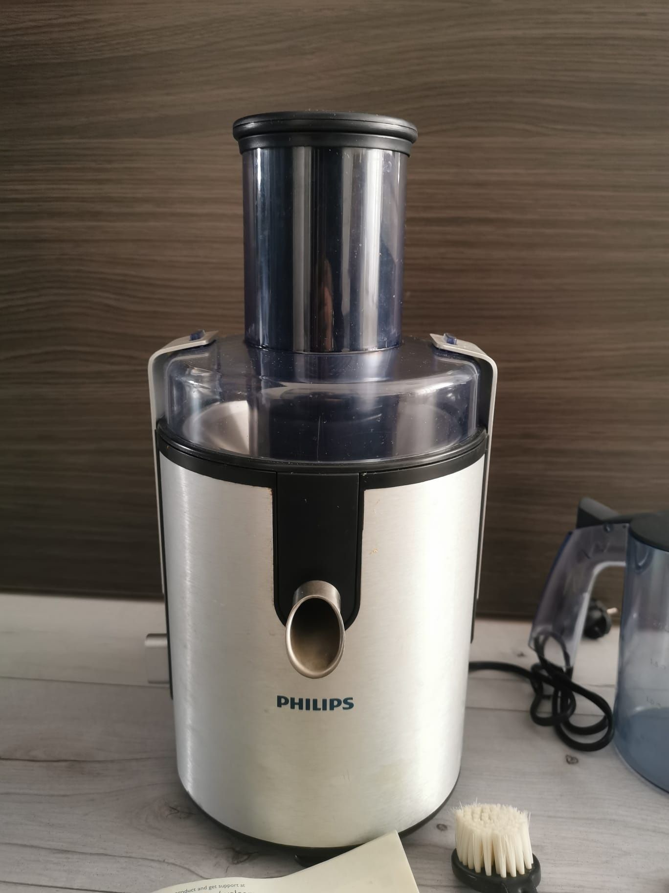 Storcator de fructe si legume Philips