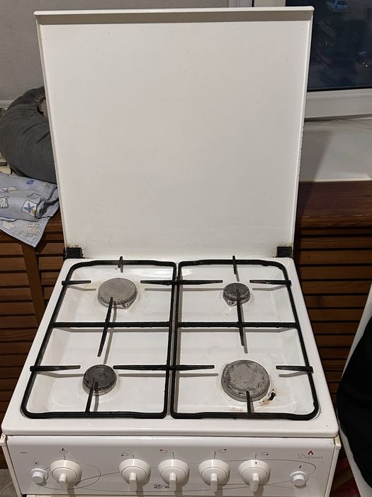Продам газ плиту в рабочем состоянии