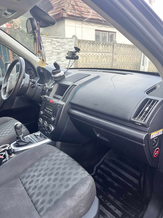 Vând land rover freelander 2
