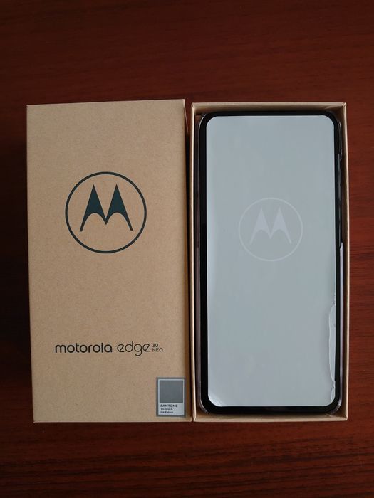 Motorola Edge 30 neo Неразличим от нов