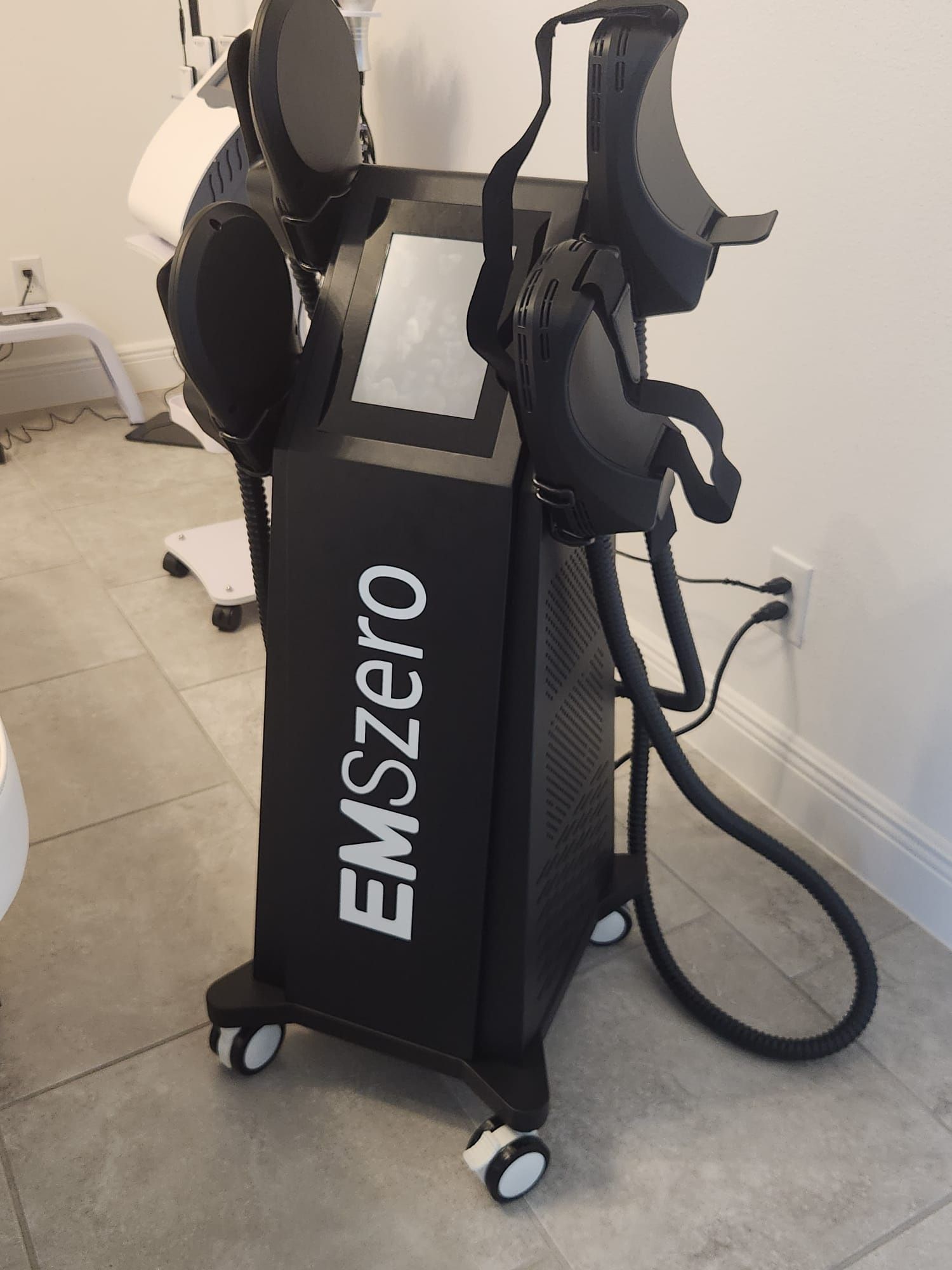 Професионална EMS Sculpting NEO RF емс машина за отслабване 2025