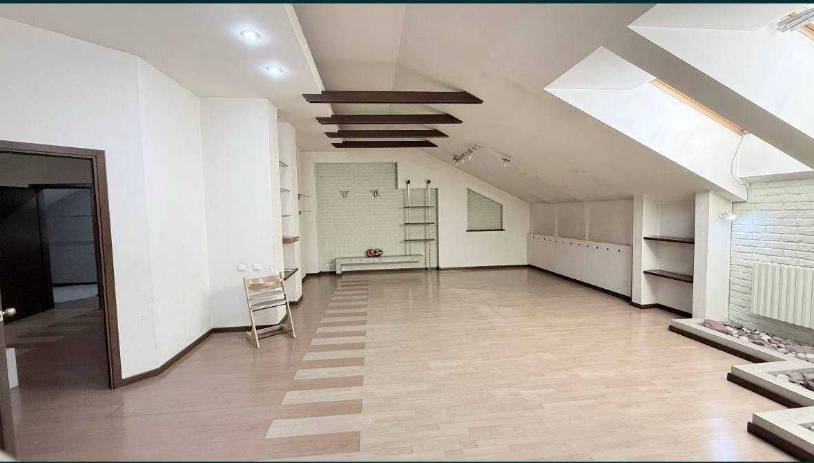 Сдаётся 4/4/5, улица Чехова, попугайчики, ориентир кафе Бон. ID: 56397
