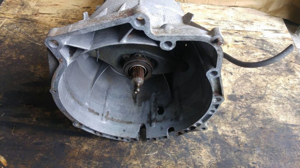 Cutie viteze manuala 6+1 trepte bmw 118d 318d e81 e87 e90 e91 122 cp