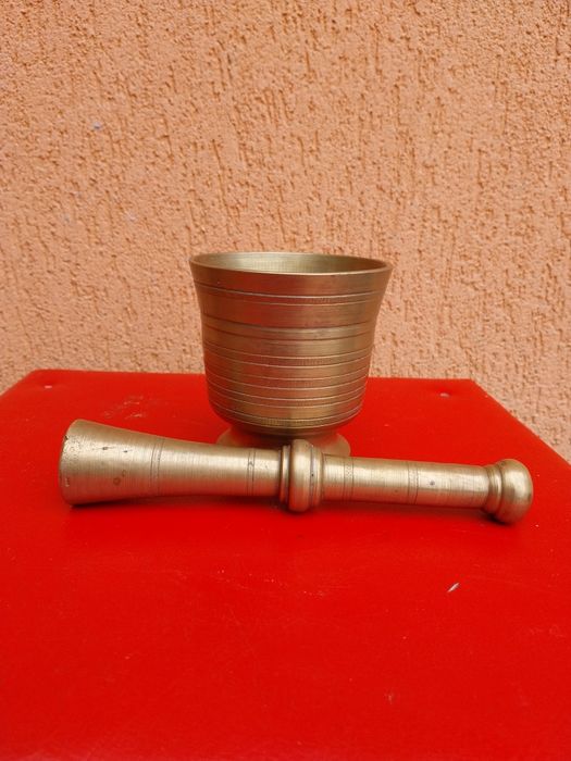 Mojar cu pistil, bronz