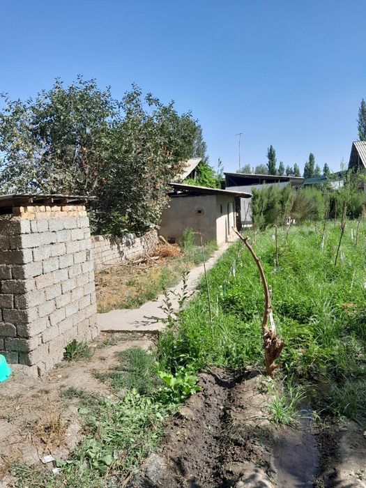 Xovlini yarimi sotiladi 4 sotx yengi qurilgan