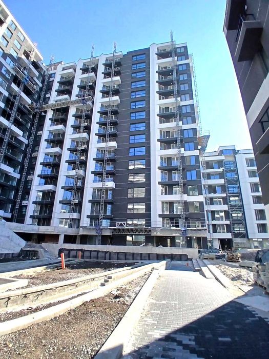 Продава двустаен апартамент в Капитол Резидънс