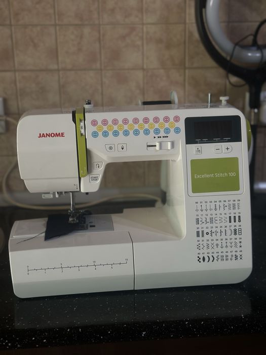 Швейная машинка janome