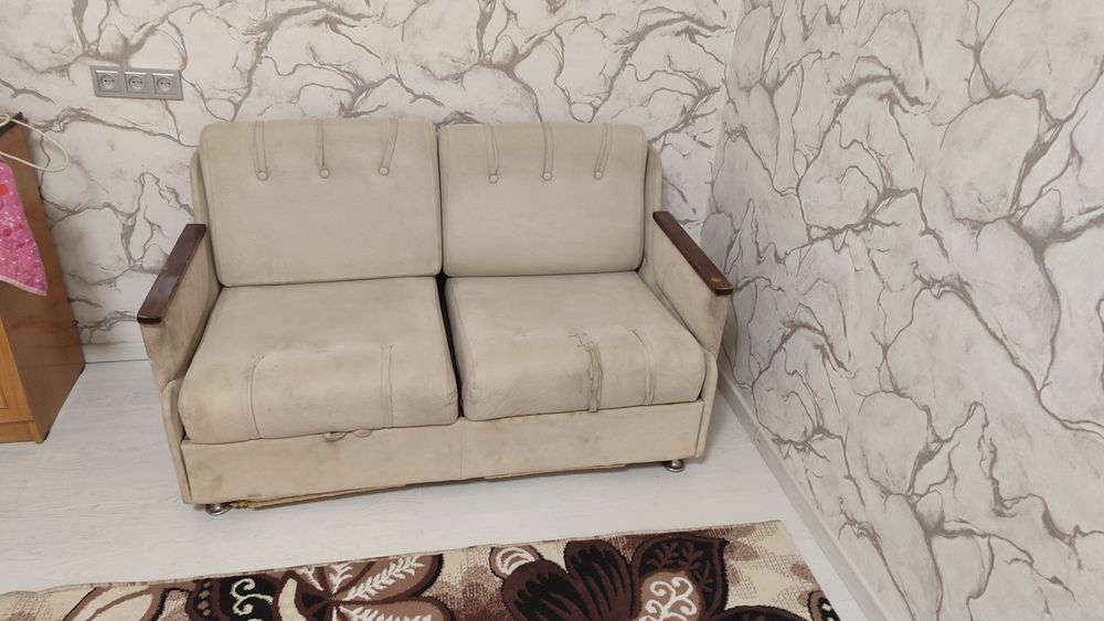 срочно продам диван трансформер в отличном состоянии